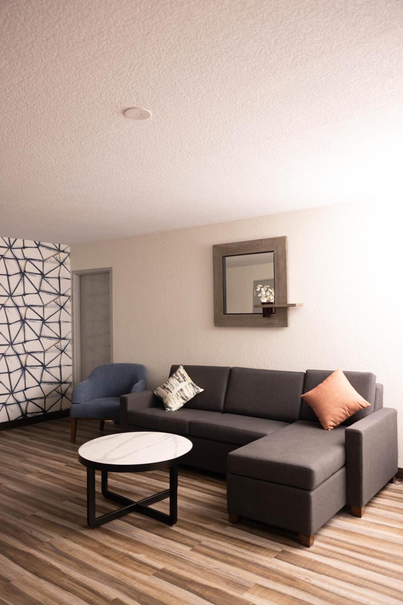 Quality Inn & Suites レイク・ハヴァス・シティ エクステリア 写真