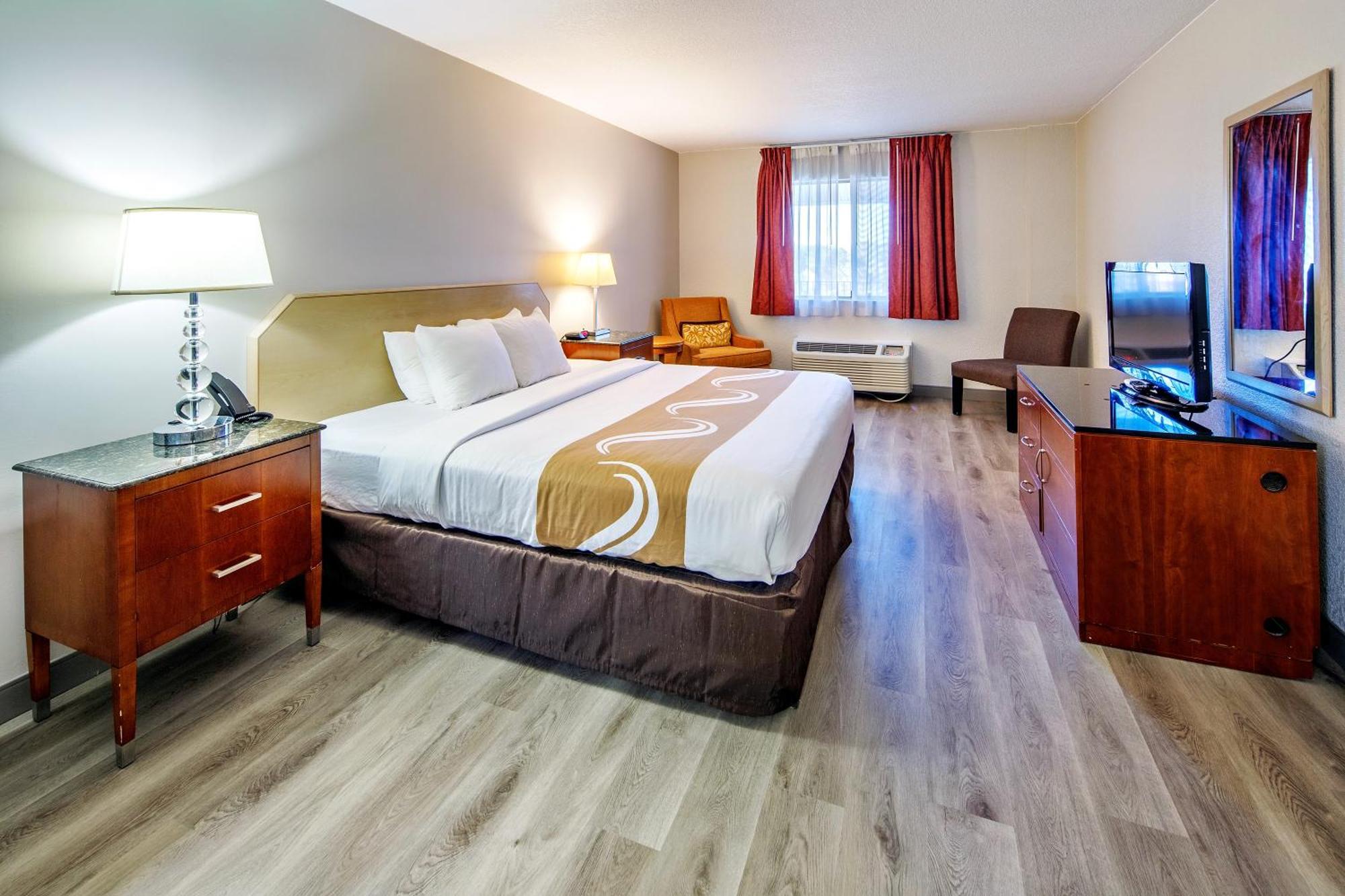 Quality Inn & Suites レイク・ハヴァス・シティ エクステリア 写真