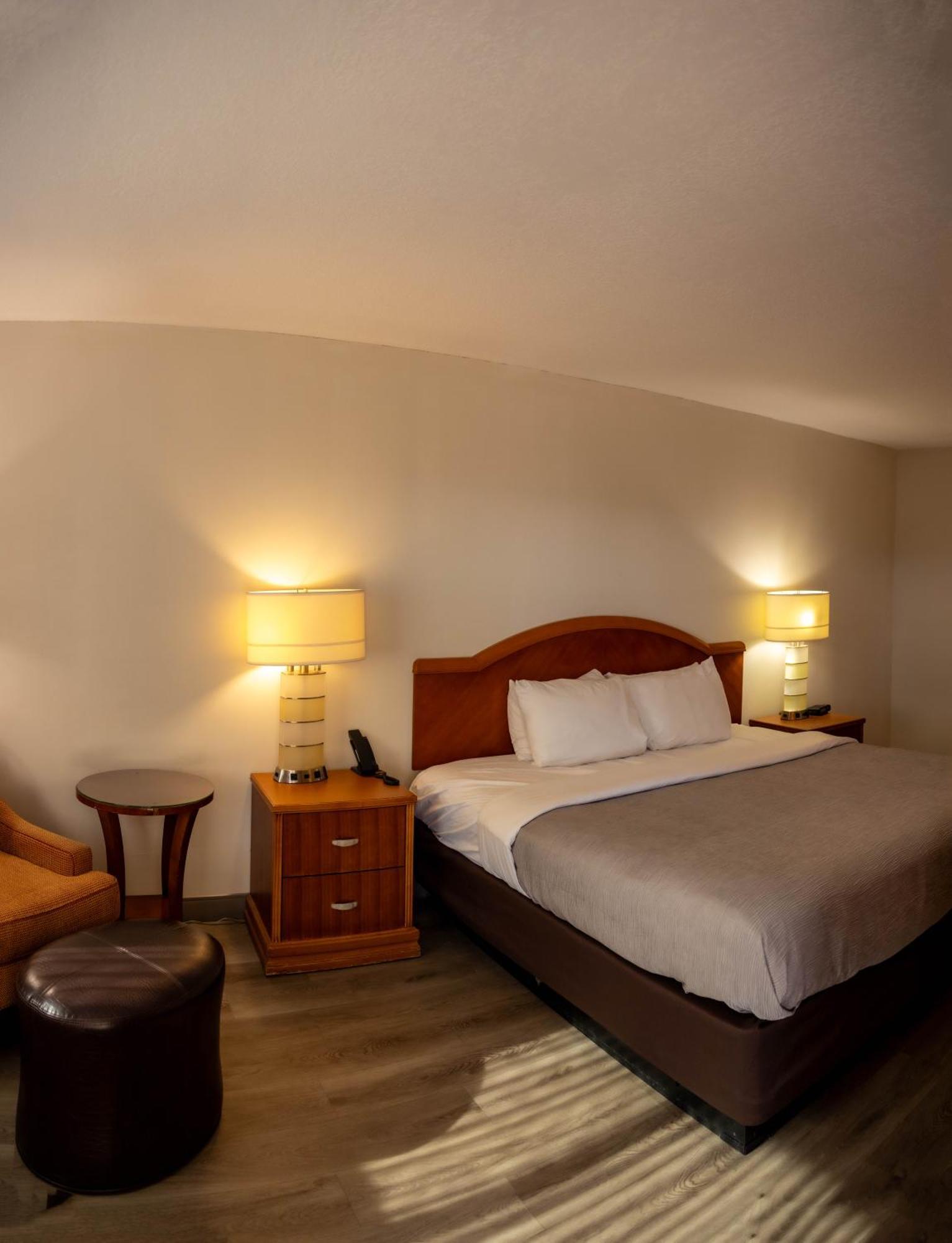 Quality Inn & Suites レイク・ハヴァス・シティ エクステリア 写真